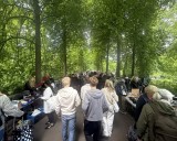 Lange Fahrradreihen entlang der Promenade gehörten auch diesmal wieder zum vertrauten Bild des Flohmarktes.